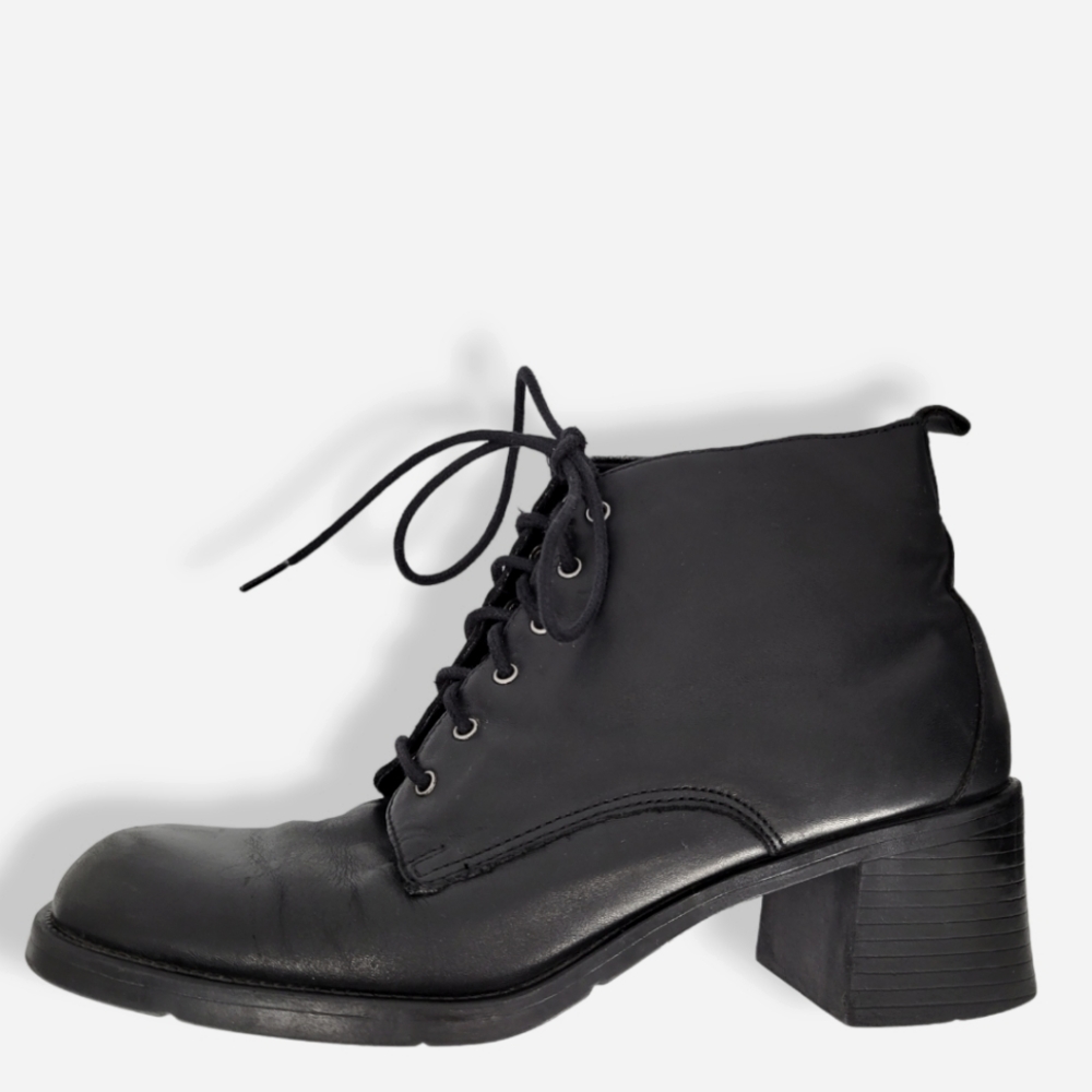 VINTAGE Y2K WHITE MOUNTAIN Lace Up Ankle Booties Black - Picture 4 of 15